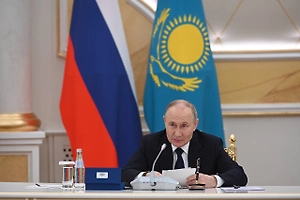 Путин назвал важной поддержку русского языка Казахстаном