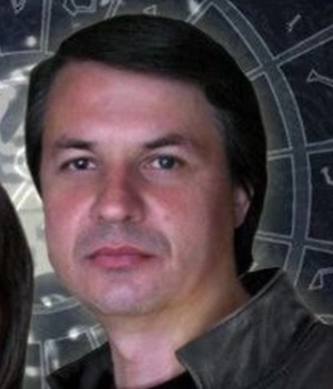 Насчёт того, что на Кубани случаются такие случаи, вплоть до кругов на полях, это особенность региона. Инопланетяне действительно существуют, они такие же люди, как и мы, но пытаются с нами таким образом выйти на контакт. Когда они показываются, они делают первый шаг, говоря: «Смотрите, мы есть, отзовитесь».