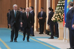 Путин поблагодарил Токаева за неформальную беседу накануне переговоров