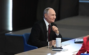Путин заявил о создании в России суверенных ИИ-платформ 