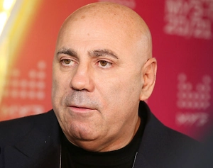 Я абсолютно уверен, что Белоруссия, Россия, Украина — мы не можем это всё равно отделить — они должны всегда быть в первой тройке по красоте, по внешности. <...> Видите, видимо, члены жюри уже отвыкли от нашей красоты, понимаете? Я всё равно уверен, и все это знают, что самые красивые девушки — это наши. Наши номер один. Вот для меня наши — номер один. 