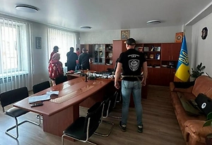 Вебкамщицы под погонами: Обыски на руководство Нацполиции Украины навлекло порно
