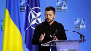 Песков назвал Зеленского главным препятствием выхода на мирные рельсы