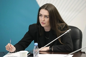 Важно не превратить хорошую идею в формальность, что для меня принципиально. Профиль по ИИ будет работать только при двух условиях. Это подготовленные учителя, которым самим нужно дать инструменты и время на освоение материала. И нормальное техническое оснащение, особенно в малых городах и сельских школах, чтобы доступ к таким знаниям не зависел от того, где ребёнок живёт.