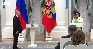 «Кому не нравится — пускай отравится»: Бабкина произнесла в Кремле пламенную патриотическую речь