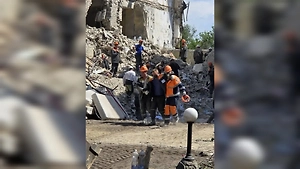 Лантратова показала миру последствия теракта в Старобельске на английском языке