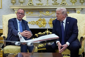 Белый дом не заметил его появления: В Европе рассказали, как Трамп наказал Мерца за гонор