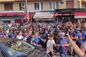 Фанаты ПСЖ начали погромы в Париже во время финала Лиги чемпионов