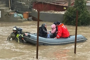 В Дагестане река Акташ смыла дом после сильных дождей