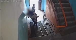 В Тюмени задержали педофила, напавшего на пятилетнюю девочку в подъезде