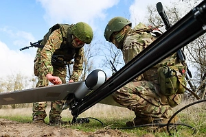 Ни РЭБ не страшен, ни мины: Военный эксперт раскрыл все козыри нового дрона «Штурмовик»

