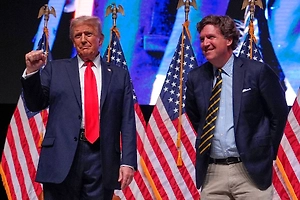 «Красная линия для христиан»: Карлсон увидел опасный знак в поведении Трампа