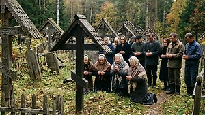 Странные кресты с крышей, или дом покойника: Как погребальная языческая традиция дошла до наших дней