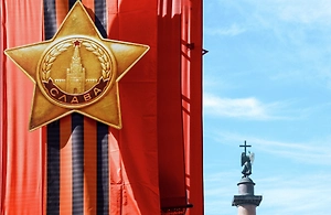 Дворцовую площадь закроют для пешеходов в День Победы