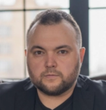 Когда правила не по мне, я стараюсь их критиковать, рассказывать, что правильно, а что нет. Но здесь я скорее поддержу и объясню, почему. Потому что в приоритете была, есть и будет безопасность дорожного движения — водителей, пешеходов и самих же кандидатов в водители.