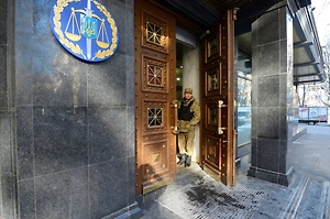 Бабушка искала внука, а он был в шкафу: Украинка скрыла смерть сына и жила с трупом несколько дней