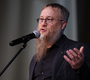 Дед, воевавший за вермахт, — это то, с помощью чего Армения будет выведена из ОДКБ и за счёт чего Пашинян покорно принимает у себя на родине убийцу, террориста и нациста Зеленского, обсуждая с ним перспективы работы на Эпштейнов «из ада» в интересах Запада и против России.
