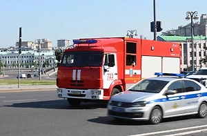 SHOT: Ребёнок выпрыгнул из окна при пожаре в Москве