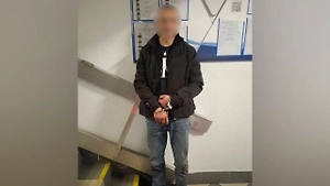 Во Львове мужчина взял в заложницы 13-летнюю девочку, испугавшись ТЦК