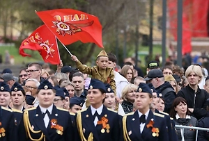Т-34, «Катюши» и полевые кухни: Сибирь масштабно отметила 81-ю годовщину Победы