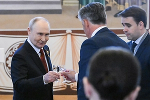 Путин на приёме в Кремле поднял тост за поколение победителей и торжество правды