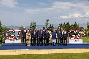 Зеленского не позвали на итоговое групповое фото саммита G7