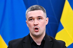 Министр обороны Украины мечтает превратить Крым в остров