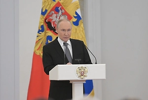 Путин обсудил с премьером Таиланда сотрудничество на полях саммита в Казани