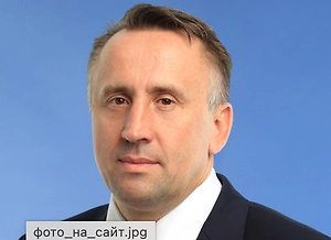 В разных культурах названия годовщин действительно сильно отличаются. В Германии и Англии 6 лет называют сахарной годовщиной, в Латвии — рябиновой. В Китае и Японии празднование годовщин было связано с нумерологией и представлениями об «удачных» и «неудачных» датах. А «русская» шкала годовщин — это не исконно древняя традиция, как иногда думают. Широкое распространение она получила лишь в конце 1970-х годов после публикации в газете, где автор назвал это «древней русской традицией»