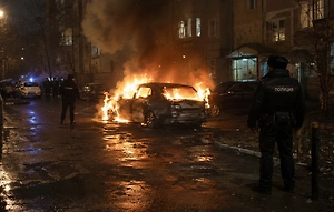 Окатили из лужи — он поджёг авто: В Москве задержали мстительного пешехода