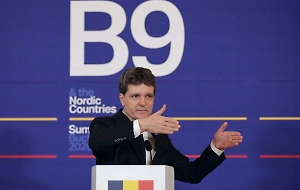 Президент Румынии Дан «разрешил» России бить по Украине, не задевая его страну