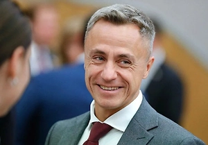 Что касается каких-либо льгот на строительство или приобретение участка именно в 26-м году, то здесь надо отметить, что базовый принцип такой: из государственной и муниципальной собственности в собственность бесплатно могут предоставляться для строительства жилых домов в рамках ИЖС земельные участки различным льготным категориям по закону субъекта федерации.