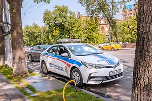 В Ереване новорождённого младенца подбросили во двор дома