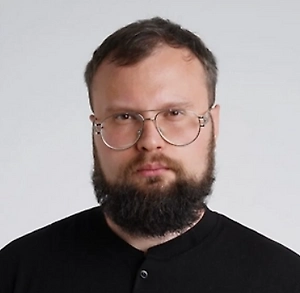 Главный принцип, на мой взгляд, такой: государство помогает, если коммуналка бьёт по карману, а управляющие компании не имеют права брать лишнего.