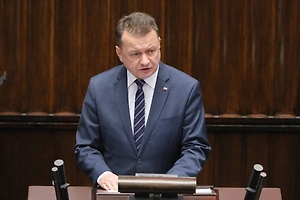 Ордена летят обратно: Вслед за Качиньским награды Киеву вернули ещё три польских экс-министра