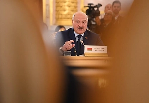 Лукашенко упростил порядок приобретения военной продукции России