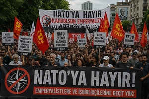 В Анкаре прошёл марш против саммита НАТО