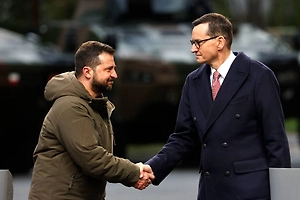 «Пощёчина Польше»: Экс-премьер Моравецкий разгневан политикой Туска из-за потакания Зеленскому