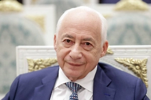 Жена Спивакова опровергла слухи об инсульте и назвала настоящий диагноз