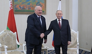 Песков опроверг передачу посланий Зеленского Путину через Лукашенко