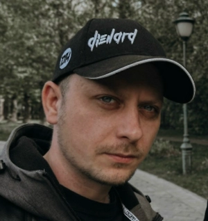 Даже нам сложно объяснить, как работает феномен электронного голоса, так как в 95% случаев ответы приходят чёткие на конкретно поставленные вопросы.