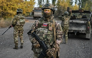 Российские бойцы спасли сдавшихся в плен украинских солдат под огнём дронов ВСУ