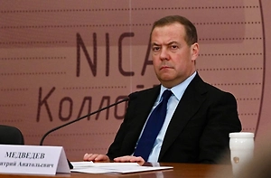 Медведев объяснил «выродку» Зеленскому и ЕС, на что Россия никогда не пойдёт