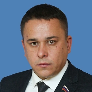 Юрий Шатунов был и, несмотря на свою преждевременную кончину, остаётся культовым артистом. Настоящей звездой, когда не надо объяснять, кто этот человек, достаточно назвать имя. Он уже народный по факту. Не только потому, что пел простые, добрые и хорошие песни — и делал это с душой