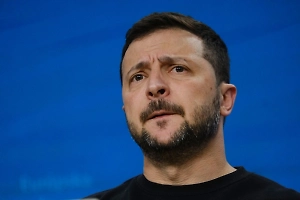 Азаров предсказал Зеленскому увольнение «по-американски»