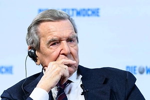 Кремль отреагировал на приезд Шрёдера в Россию: «Всегда рады гостям»