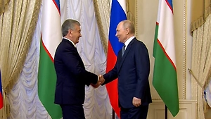 Путин провёл встречу с Мирзиёевым в Константиновском дворце