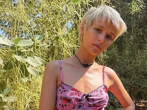 «Думала, это постыдно»: Звезда «Мажора» рассказала о пережитом в юности сексуальном насилии
