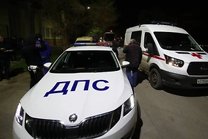 В Петербурге пьяный лихач устроил погоню, задел полицейских и влетел в светофор