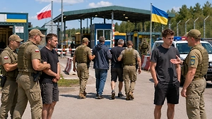 Польша депортировала трёх украинцев, двоих сразу отправили в ВСУ